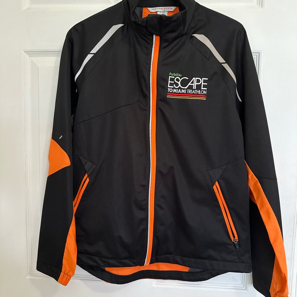 Light weight NWOT jacket for walking or running..10